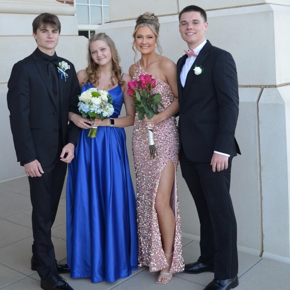 Wore once for prom and doesn’t have any flaws! Open to negotiating price! - Picture 2 of 4